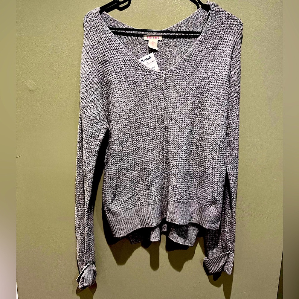 NWT For Thee Grey V Neck Sweater Small Casual Cozy Warm Long Sleeve Top Fall